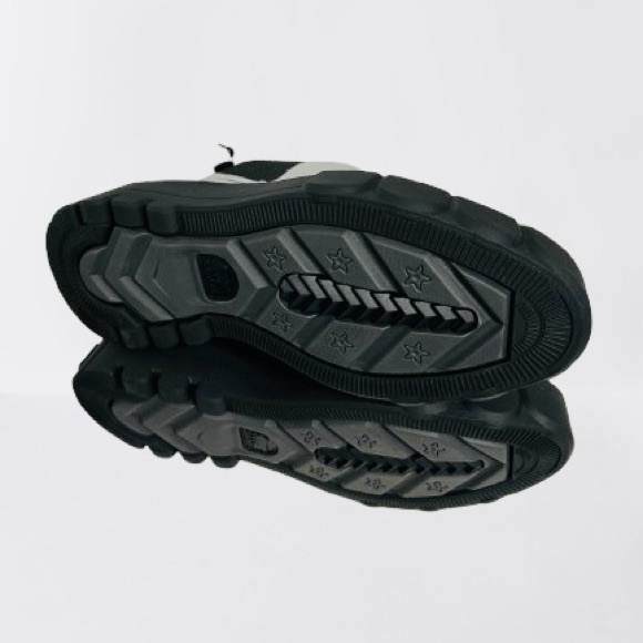 Sorel, Women’s, Caribou Pull-On Chelsea Boots Waterproof 10M Color: Pure Silver - Picture 6 of 10